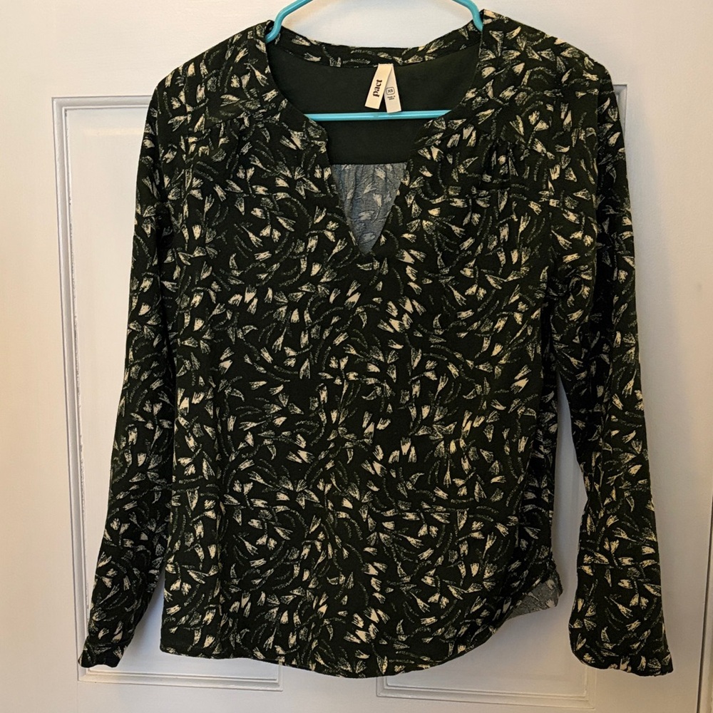 Pact Organic Dark Green Leaf Print Blouse